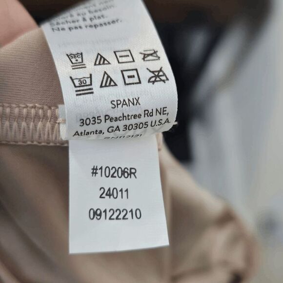 Spanx Suit Your Fancy Convertible Thong Bodysuit 10206R NWOT Womens  Tan Size Sm - Picture 4 of 4